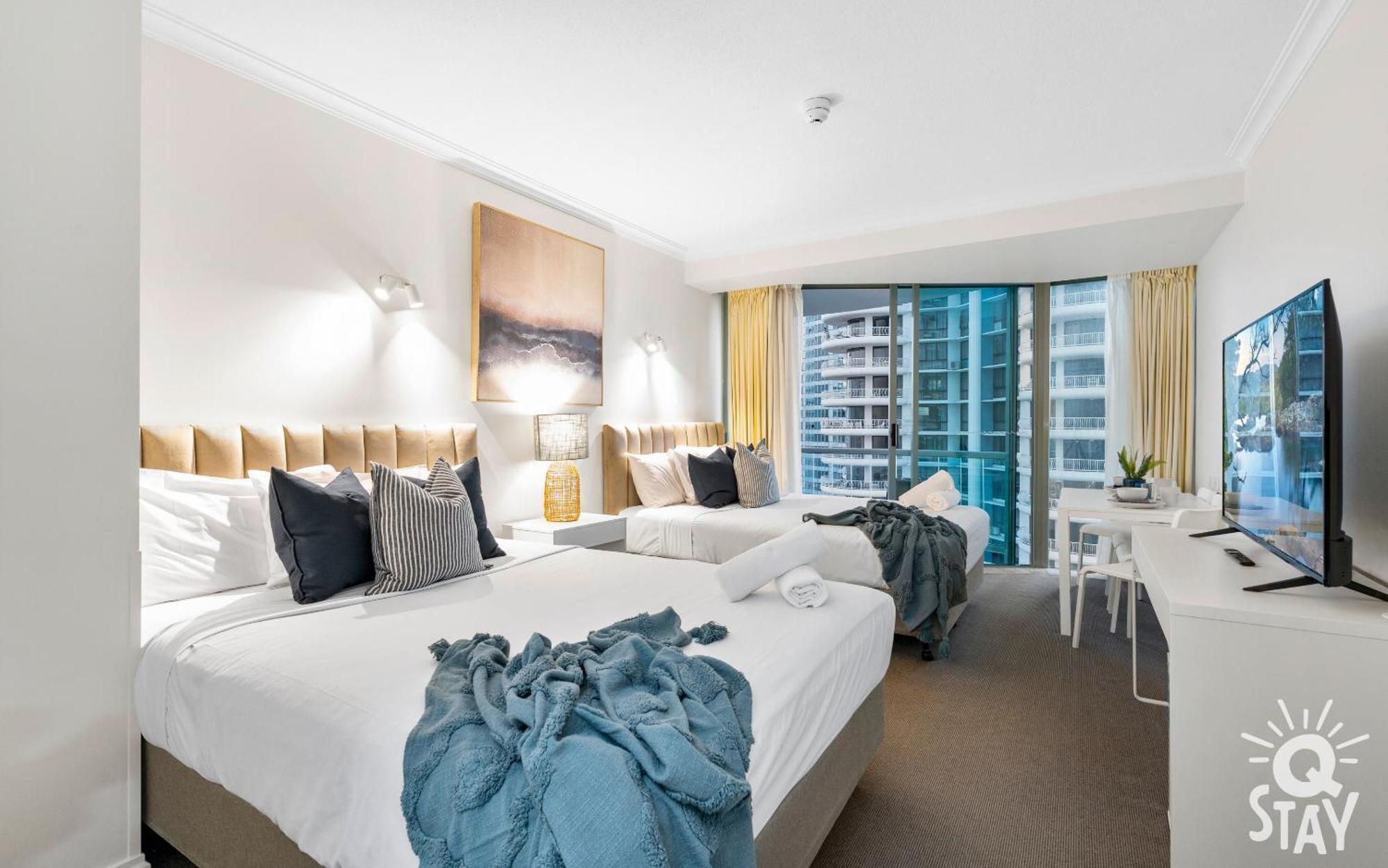 Legends Surfers Paradise Mid Week Madness Deal - Q Stay Gold Coast Bagian luar foto