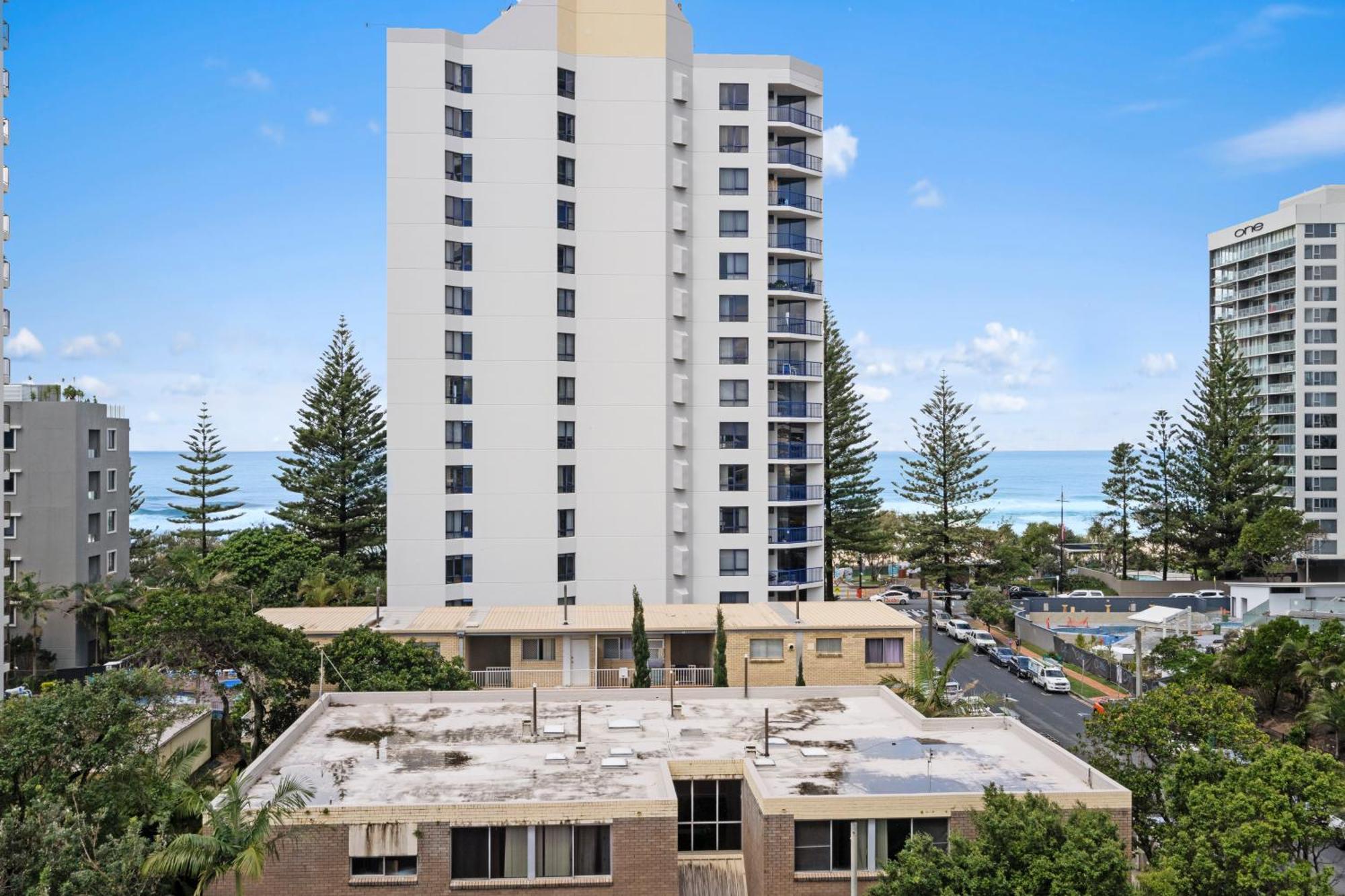 Legends Surfers Paradise Mid Week Madness Deal - Q Stay Gold Coast Bagian luar foto